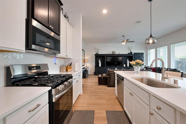 1615 Regents Gate Road, Houston, TX 77055