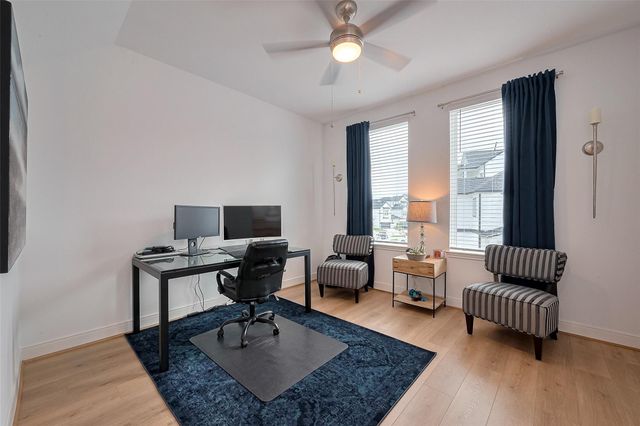 1615 Regents Gate Road, Houston, TX 77055