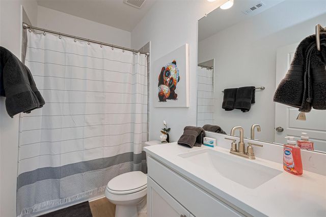 1615 Regents Gate Road, Houston, TX 77055