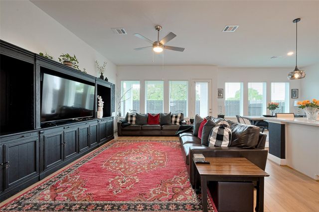 1615 Regents Gate Road, Houston, TX 77055