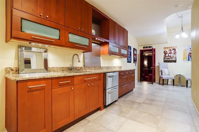 107 Squires DR, Lakeway, TX 78734