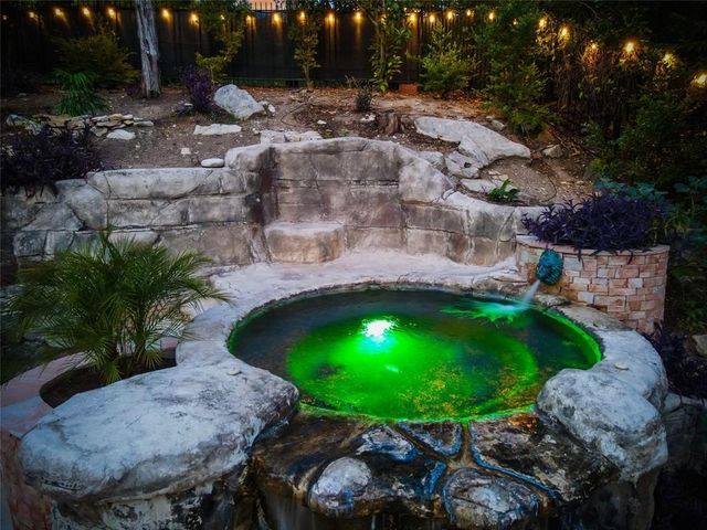 107 Squires DR, Lakeway, TX 78734