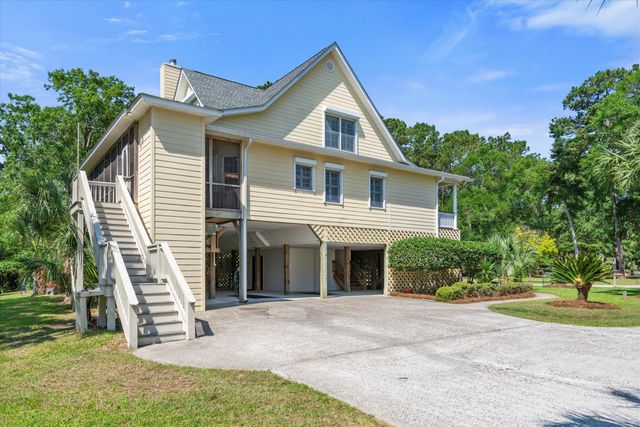 8970 Palmetto Road, Edisto Island, SC 29438