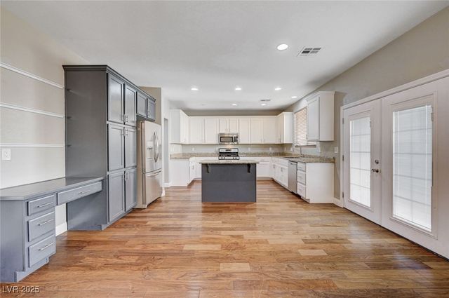 10120 Lexington Pines Avenue, Las Vegas, NV 89129