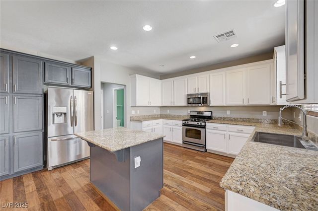 10120 Lexington Pines Avenue, Las Vegas, NV 89129