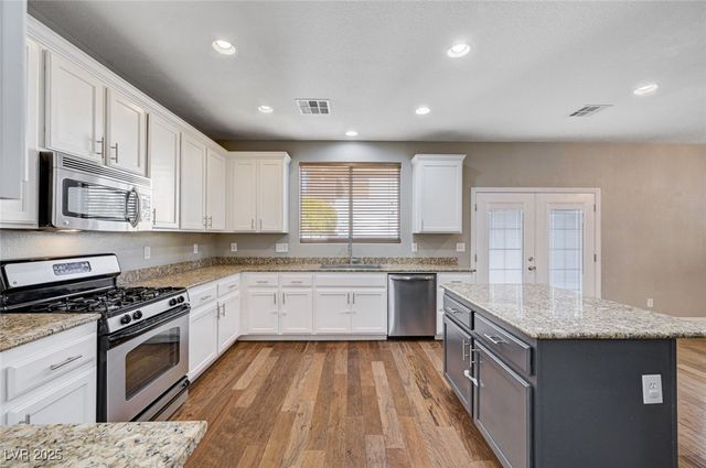 10120 Lexington Pines Avenue, Las Vegas, NV 89129