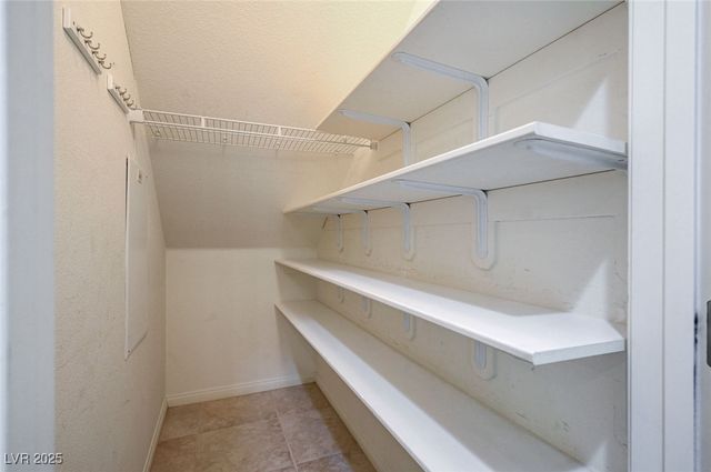 10120 Lexington Pines Avenue, Las Vegas, NV 89129