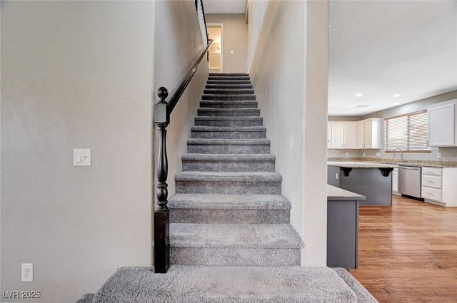 10120 Lexington Pines Avenue, Las Vegas, NV 89129