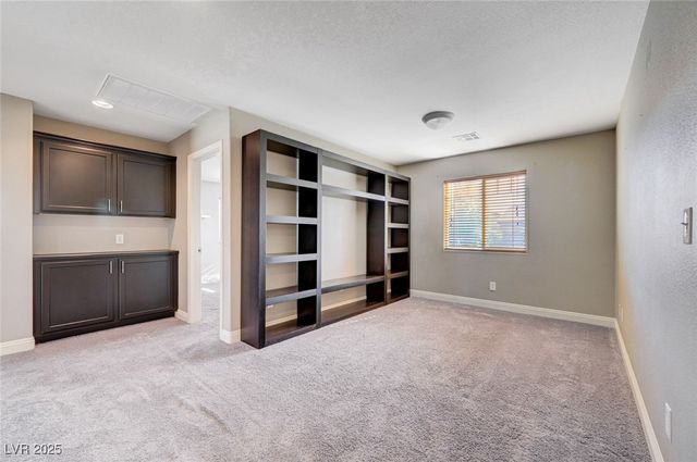 10120 Lexington Pines Avenue, Las Vegas, NV 89129