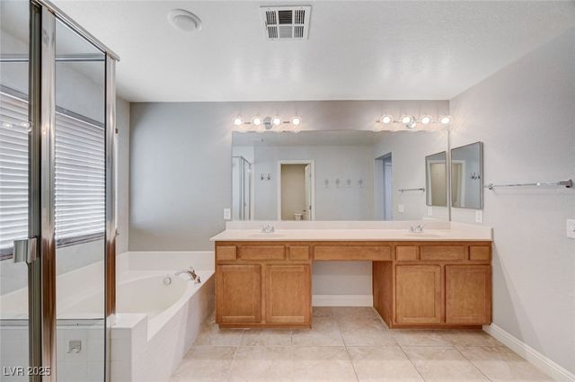 10120 Lexington Pines Avenue, Las Vegas, NV 89129