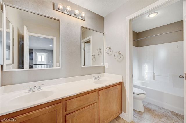 10120 Lexington Pines Avenue, Las Vegas, NV 89129