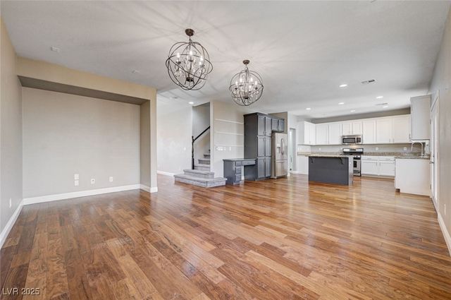 10120 Lexington Pines Avenue, Las Vegas, NV 89129