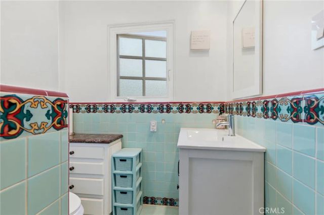 1102 Olmsted Drive, Glendale, CA 91202