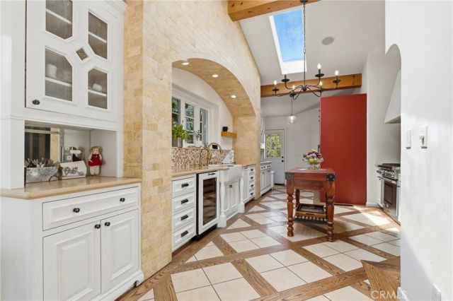 1102 Olmsted Drive, Glendale, CA 91202