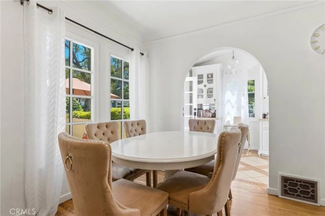 1102 Olmsted Drive, Glendale, CA 91202