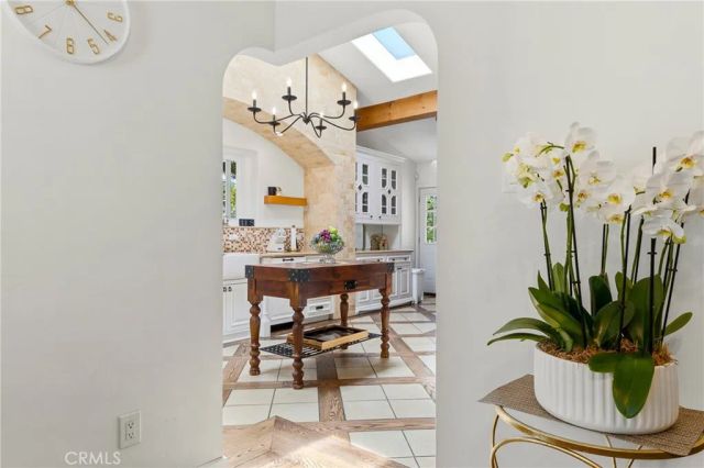 1102 Olmsted Drive, Glendale, CA 91202