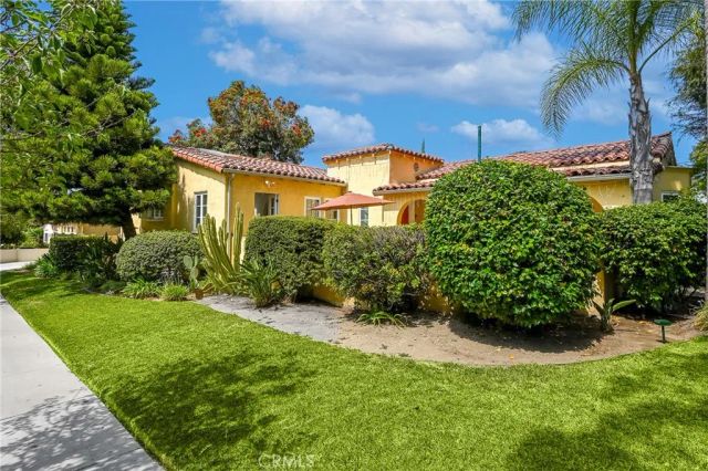 1102 Olmsted Drive, Glendale, CA 91202