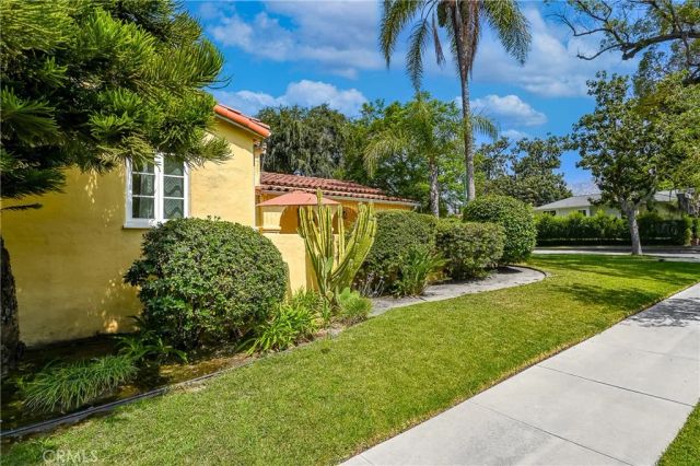 1102 Olmsted Drive, Glendale, CA 91202