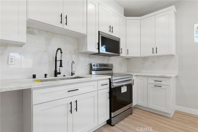 1102 Olmsted Drive, Glendale, CA 91202