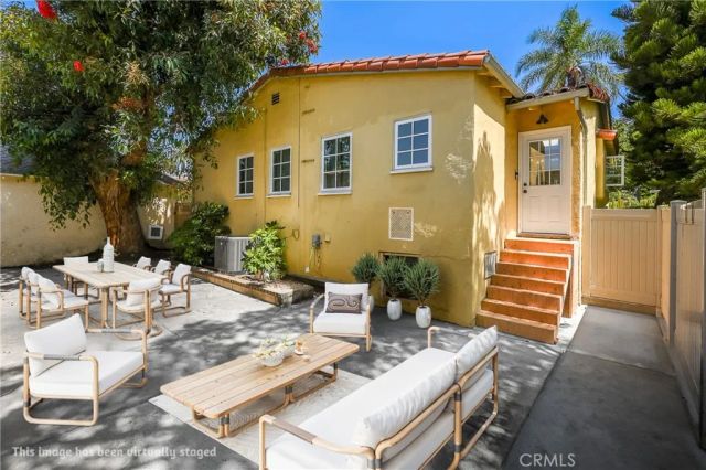 1102 Olmsted Drive, Glendale, CA 91202