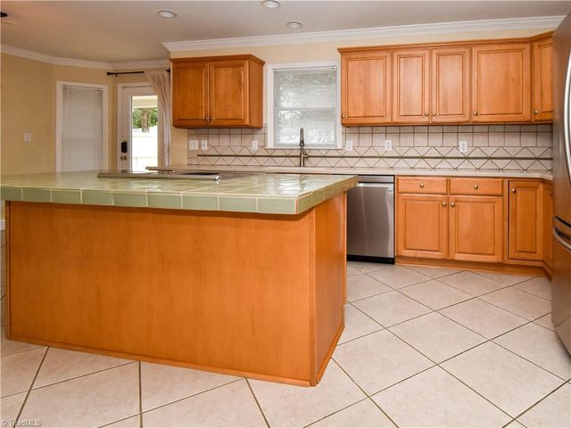 2245 Glenshire Court, Winston-salem, NC 27127