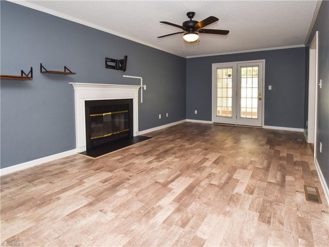2245 Glenshire Court, Winston-salem, NC 27127