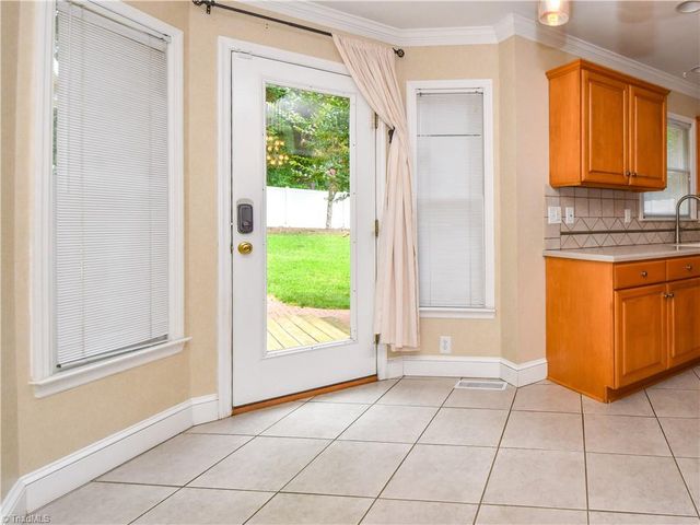 2245 Glenshire Court, Winston-salem, NC 27127