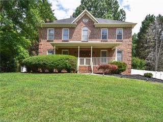 2245 Glenshire Court, Winston-salem, NC 27127