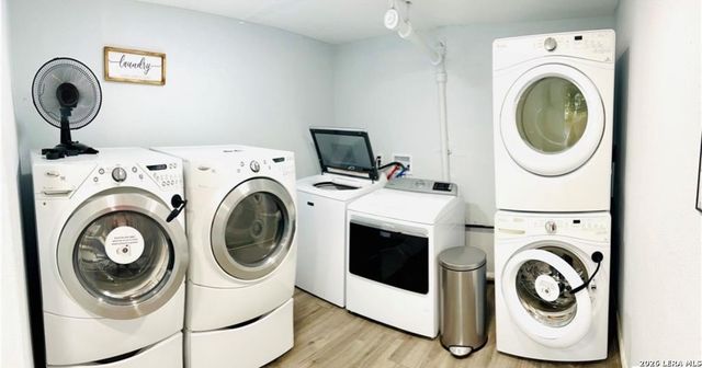 422 Pershing B, San Antonio, TX 78209