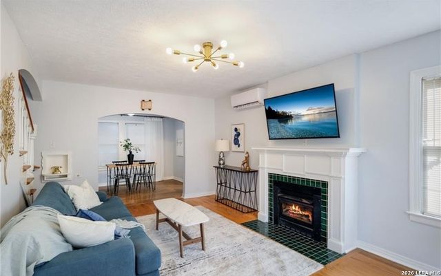 422 Pershing B, San Antonio, TX 78209