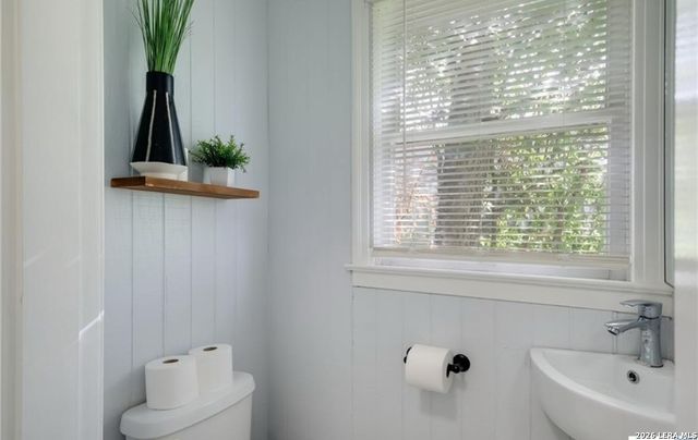 422 Pershing B, San Antonio, TX 78209