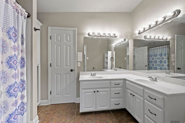 30863 Meadow Wood Blvd, Denham Springs, LA 70726