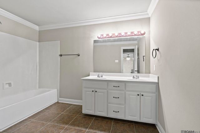 30863 Meadow Wood Blvd, Denham Springs, LA 70726