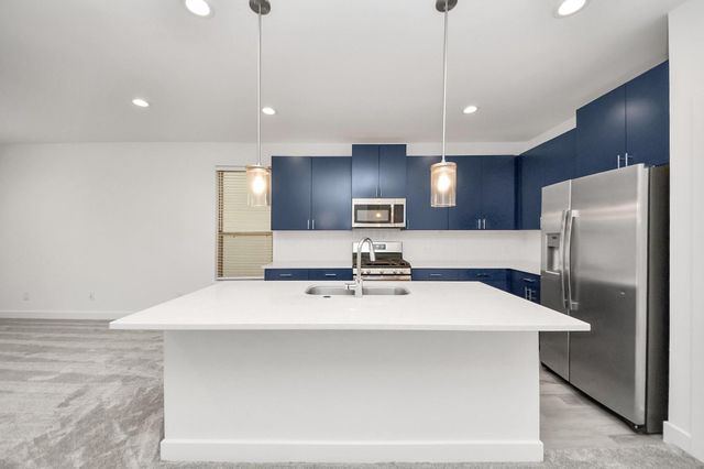 18527 Centro Row, Shenandoah, TX 77385