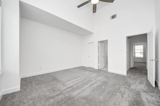 18527 Centro Row, Shenandoah, TX 77385