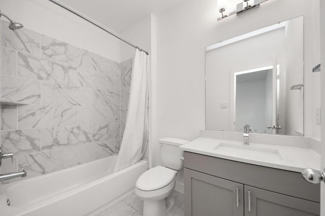 18527 Centro Row, Shenandoah, TX 77385