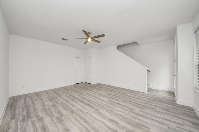 18527 Centro Row, Shenandoah, TX 77385