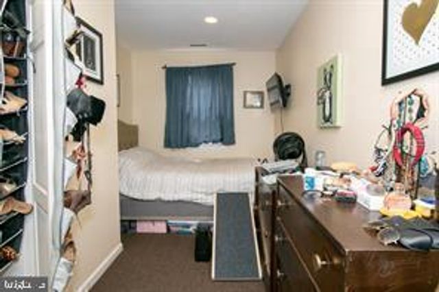 2047 GREEN ST, Philadelphia, PA 19130