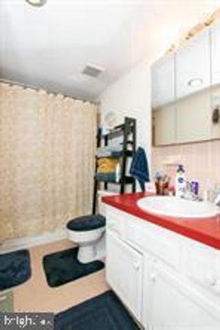 2047 GREEN ST, Philadelphia, PA 19130
