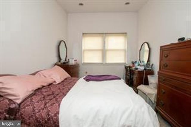 2047 GREEN ST, Philadelphia, PA 19130