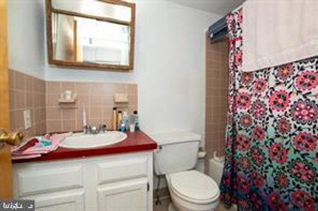 2047 GREEN ST, Philadelphia, PA 19130