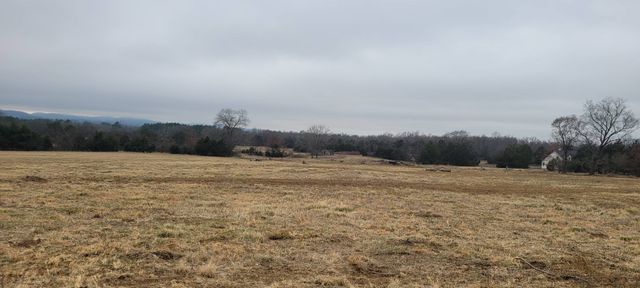 7 Manchester Pike, Christiana, TN 37037