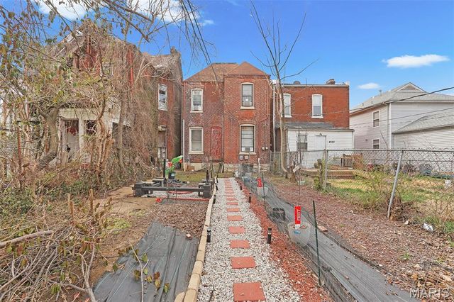 4523 Page Boulevard, St Louis, MO 63113