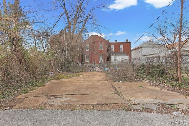 4523 Page Boulevard, St Louis, MO 63113