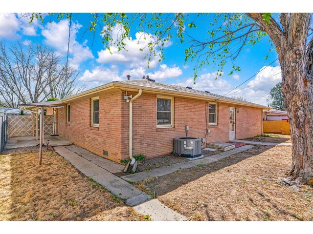 1229 Sherman St, Longmont, CO 80501