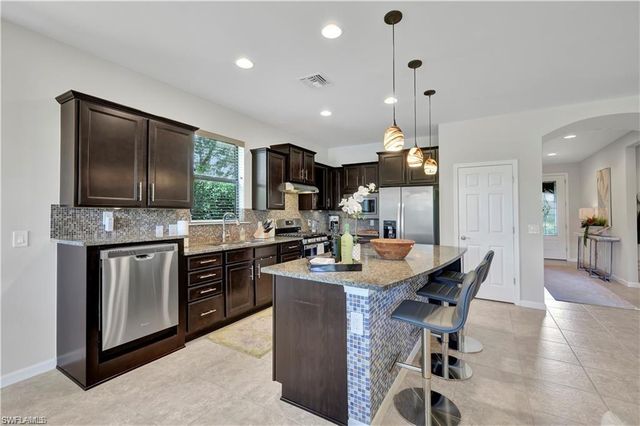 7103 Lily WAY, Naples, FL 34114