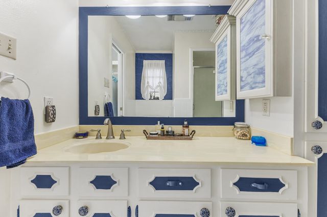 1302 W Sabine St., Carthage, TX 75633