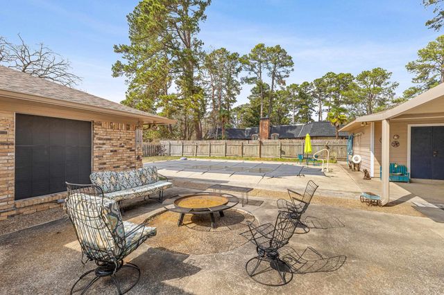 1302 W Sabine St., Carthage, TX 75633