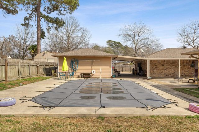 1302 W Sabine St., Carthage, TX 75633