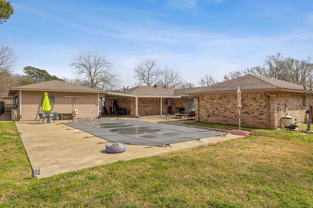 1302 W Sabine St., Carthage, TX 75633